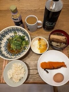 朝食